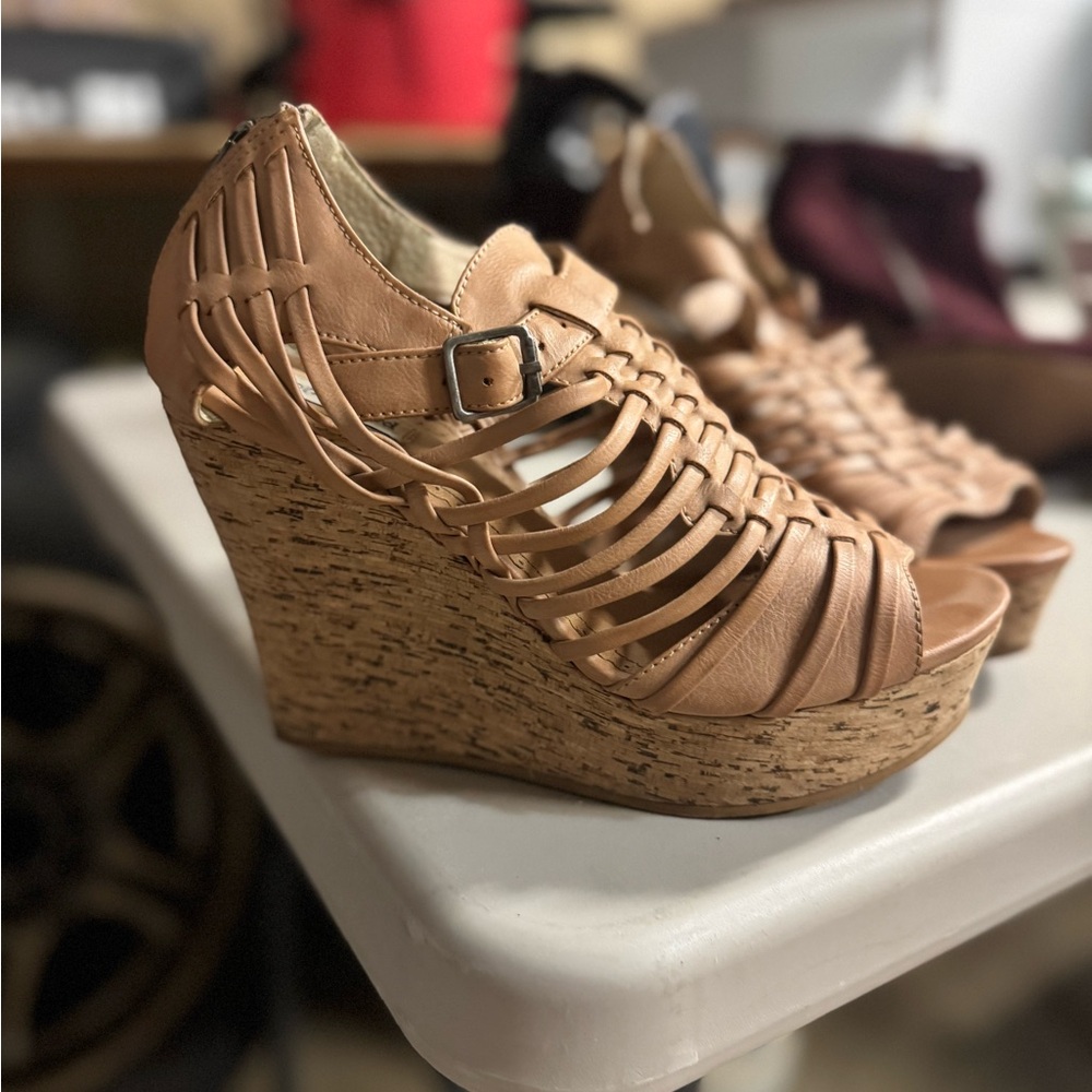 Women's Tan Wedge Sandals